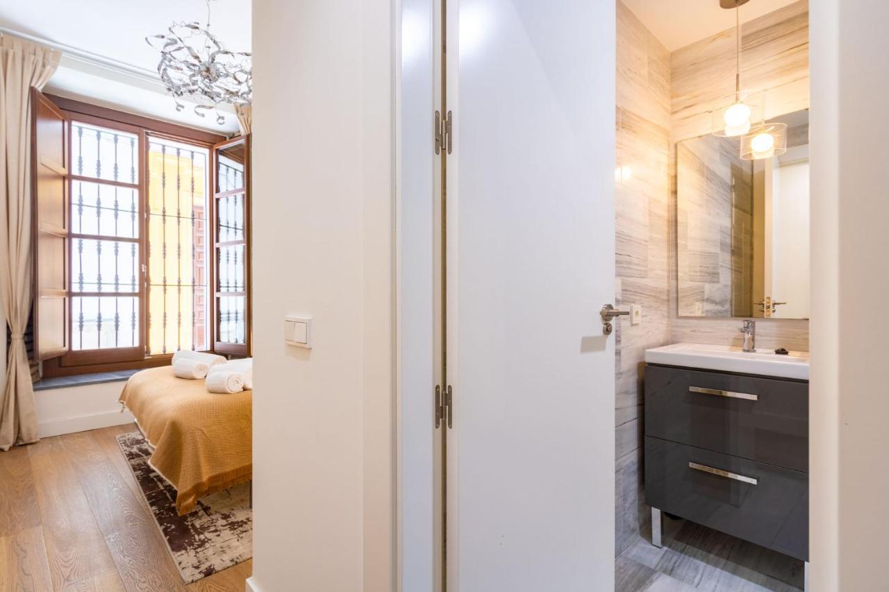 Angeles Santa Cruz Deluxe By Valcambre Appartement Sevilla Buitenkant foto
